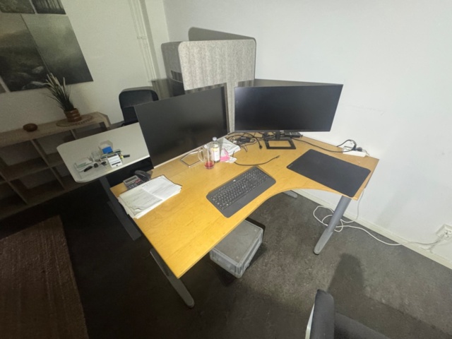 1406013-25 Office with 2 workplaces