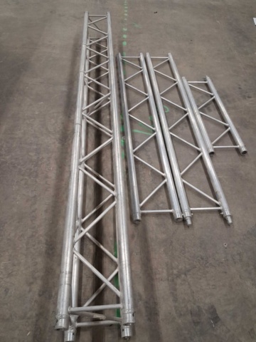 1561131-1 Truss, 4 pcs - Aluminum, different lengths