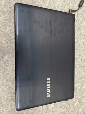 1529464-4 Laptop och skrivare - Samsung / HP