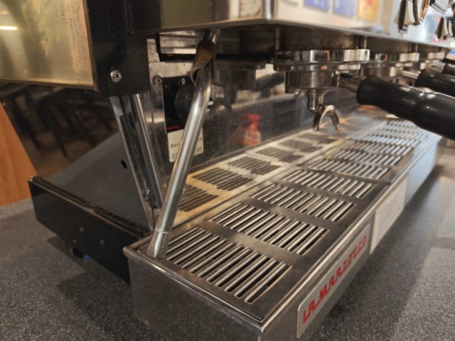 1485488-6 Espressomaskin med tillbehör - La Marzocco Linea 3AV