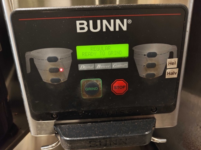 1485493-3 Kaffekvarn för filterbryggare med två behållare Bunn MHGA