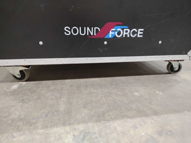1561134-3 LED case - Sound Force, on wheels, foam interior, empty