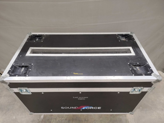 1561134-4 LED case - Sound Force, on wheels, foam interior, empty