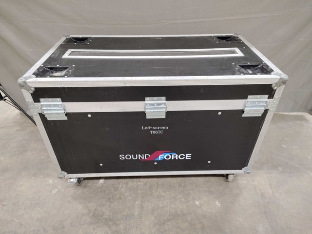 1561134-6 LED case - Sound Force, on wheels, foam interior, empty