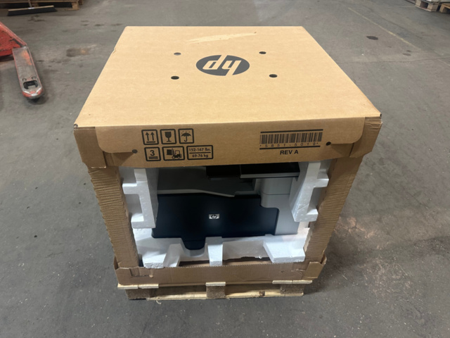 1493021-13 Skrivare HP LaserJet 700 color MFP M775dn med tillbehör