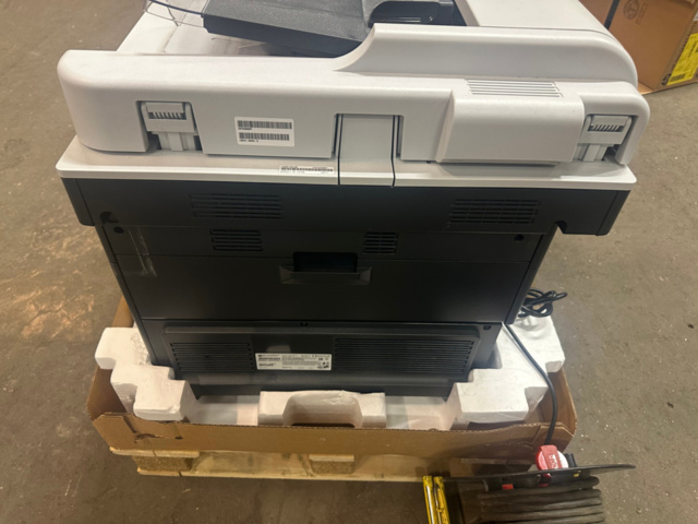 1493021-11 Skrivare HP LaserJet 700 color MFP M775dn med tillbehör
