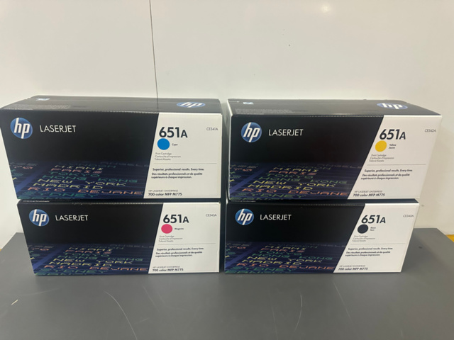 1493021-20 Skrivare HP LaserJet 700 color MFP M775dn med tillbehör