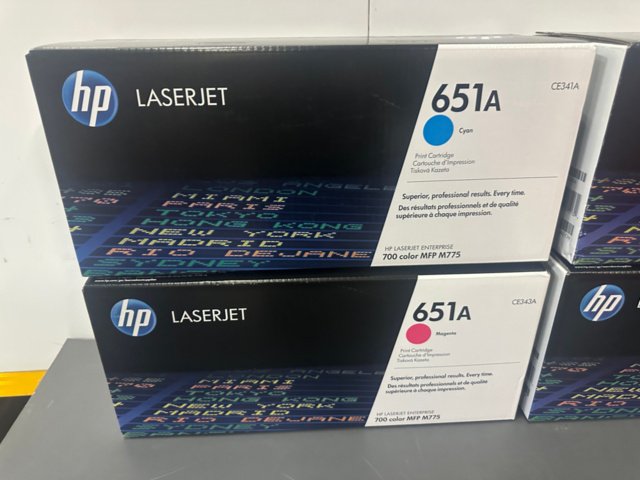 1493021-21 Skrivare HP LaserJet 700 color MFP M775dn med tillbehör