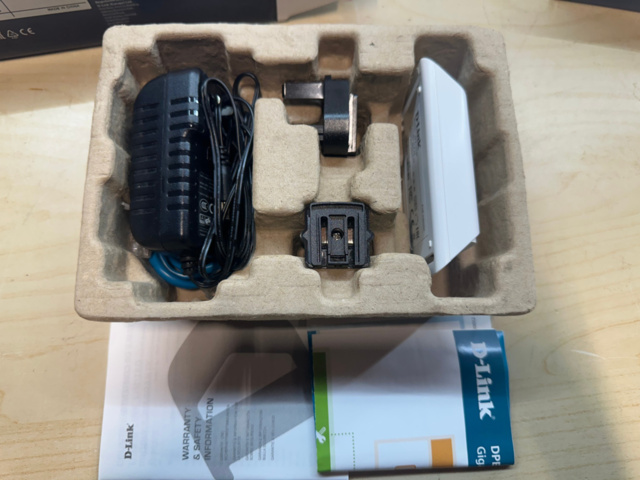 1493024-6 D-Link Gigabit POE Injector DPE-101GI 2st
