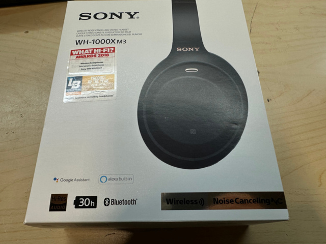 1493025-6 Hörlurar Sennheiser HD 599 & Sony WH-1000X M3