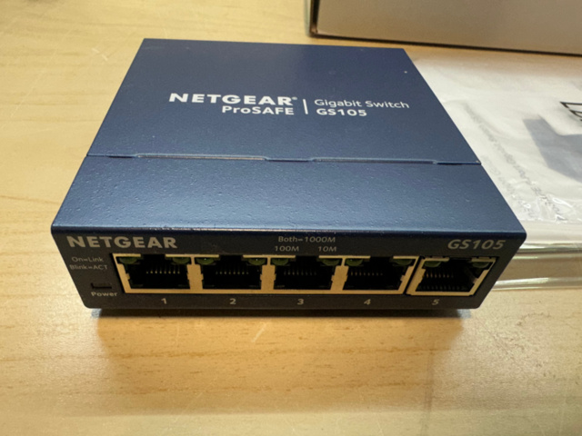 1493027-7 Switchar Netgear ProSafe GS105 3st
