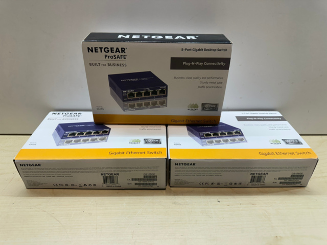 1493028-1 Switchar Netgear ProSafe GS105 3st