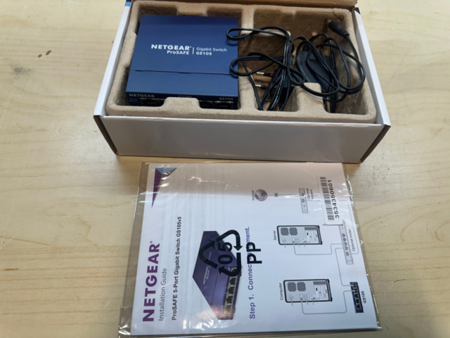 1493028-6 Switchar Netgear ProSafe GS105 3st
