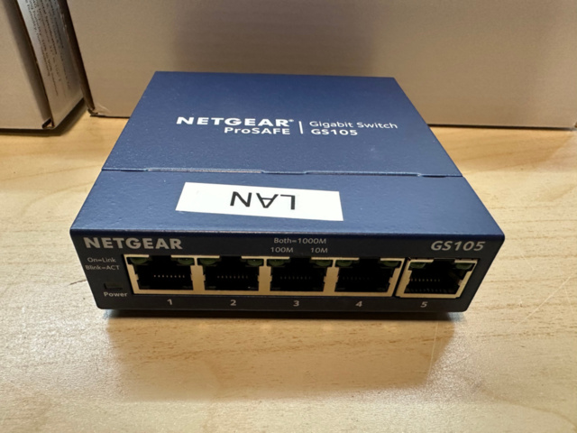 1493029-10 Switchar Netgear ProSafe GS105 4st