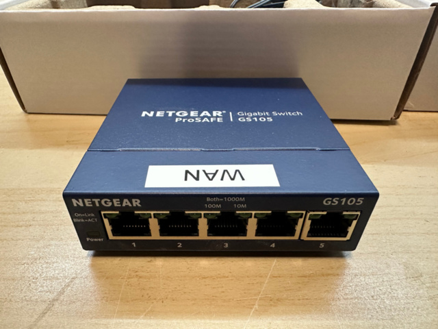1493029-11 Switchar Netgear ProSafe GS105 4st