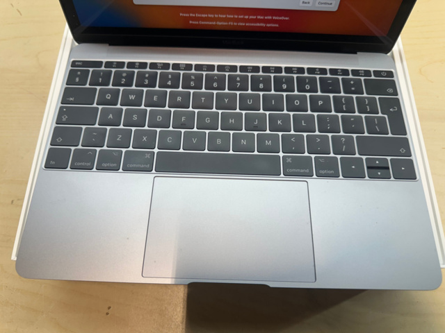 1561816-5 Apple MacBook 12" 512GB