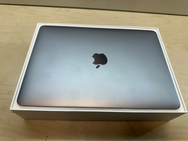 1561816-4 Apple MacBook 12" 512GB