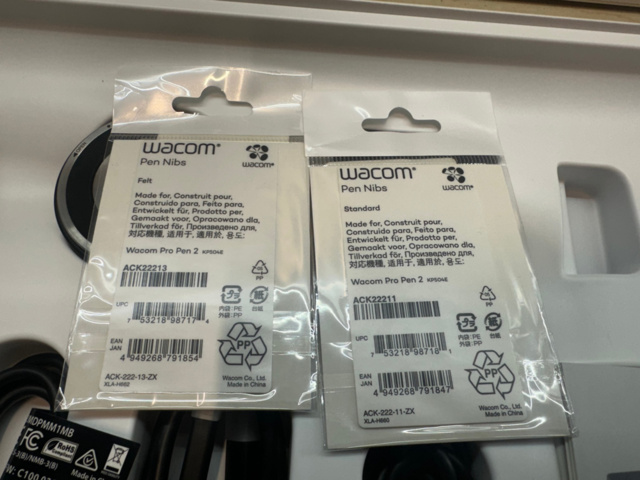 1561817-10 Ritplatta Wacom Cintiq PRO 16"