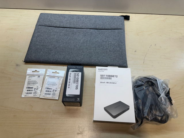 1561817-16 Ritplatta Wacom Cintiq PRO 16"
