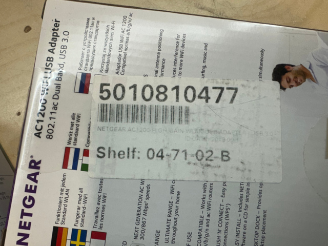 1561819-6 Diverse datortillbehör m.m.