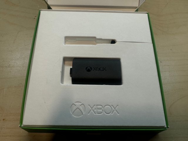 1561821-12 EBOX ELITE Wireless Controller med tillbehör