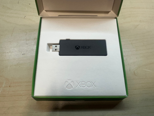 1561821-14 EBOX ELITE Wireless Controller med tillbehör