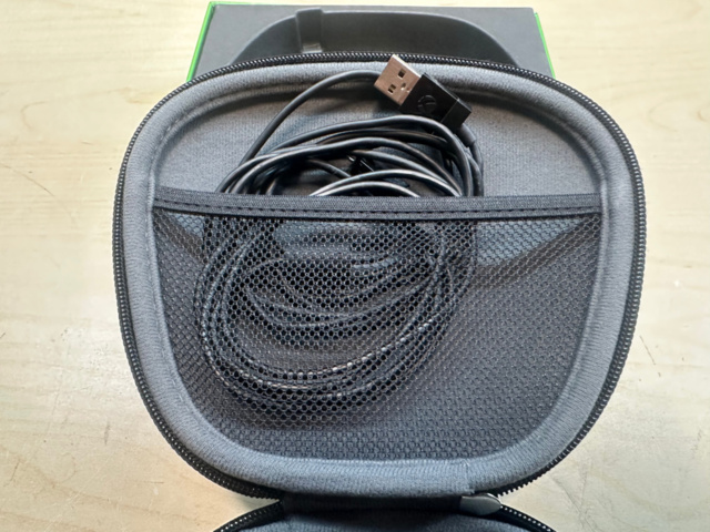 1561821-9 EBOX ELITE Wireless Controller med tillbehör