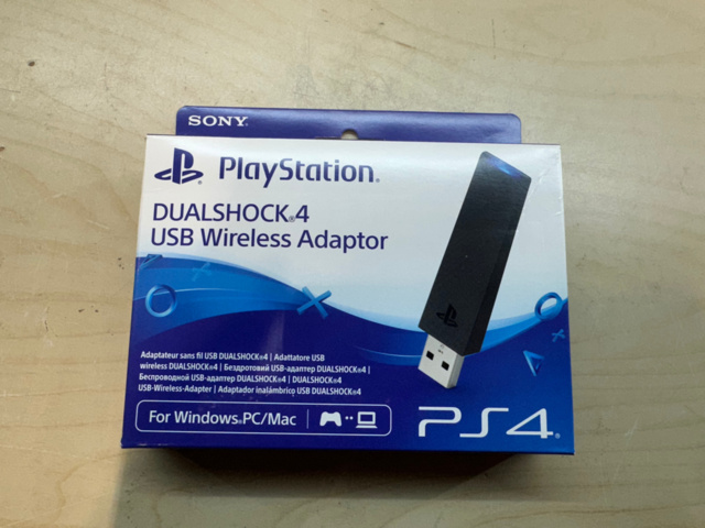 1561829-12 Sony PlayStation 4 PRO & Playstation VR med tillbehör