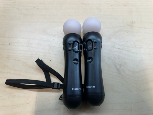 1561829-10 Sony PlayStation 4 PRO & Playstation VR med tillbehör