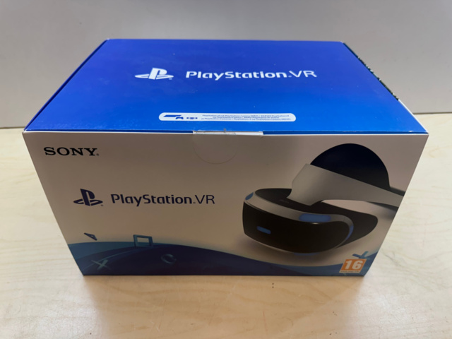 1561829-7 Sony PlayStation 4 PRO & Playstation VR med tillbehör