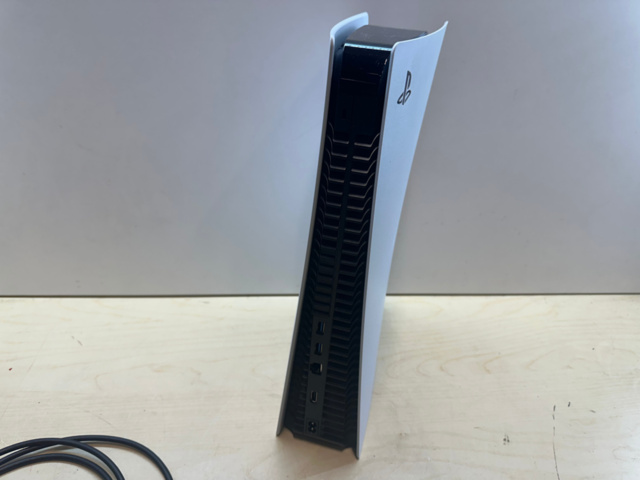 1561831-6 Sony PlayStation 5 med tillbehör