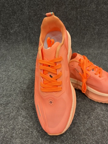 1561631-2 Sneakers Chunta, Strl 40