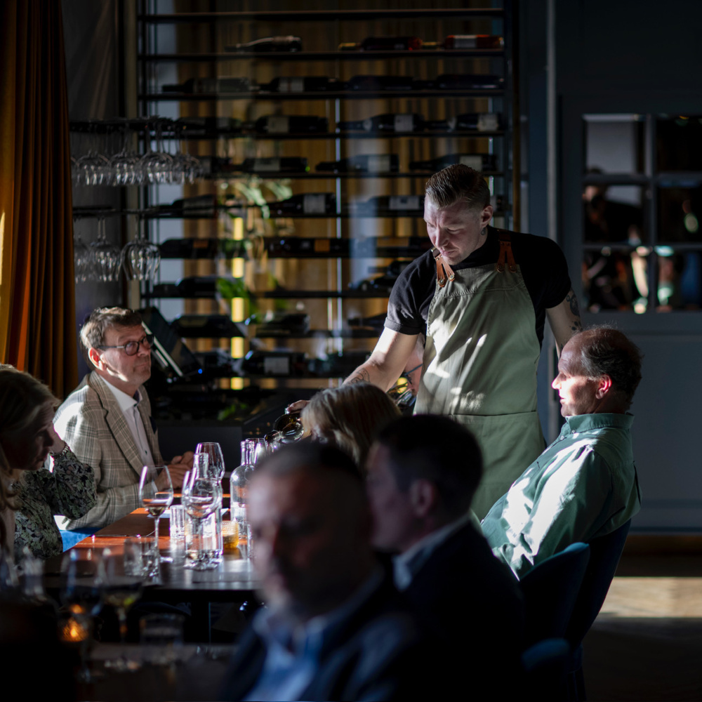 1561782-1 8-rätters middag med vinpaket för två personer på Restaurang Carbon