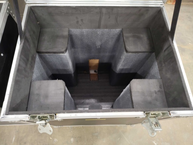 1561140-9 Flightcase, 5 st - för strålkastare mm, hjul på 4 st och skuminredning