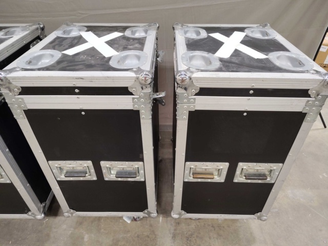 1561140-13 Flightcase, 5 st - för strålkastare mm, hjul på 4 st och skuminredning