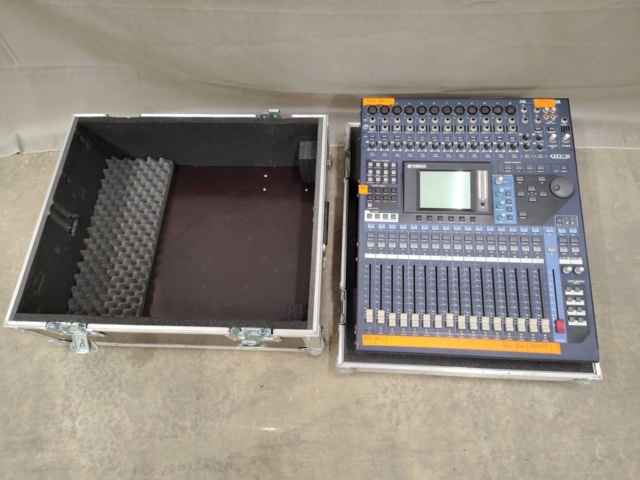 1561143-2 Digital mixer - Yamaha 01V96, flightcase