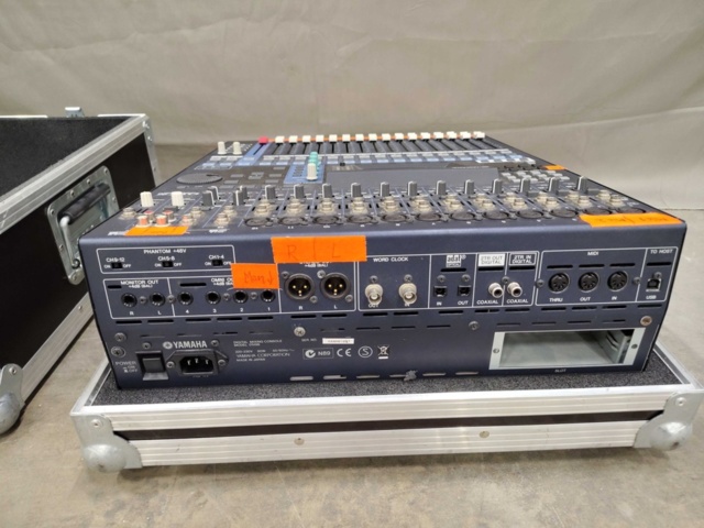 1561143-4 Digital mixer - Yamaha 01V96, flightcase