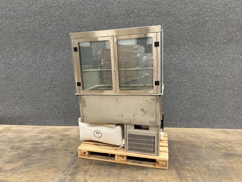 1561979-1 Refrigerated display