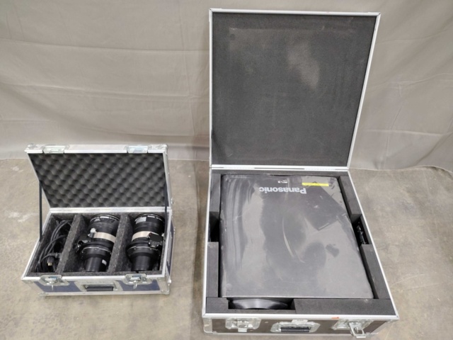 1561144-4 Projektor med 2 st linser- Panasonic DW 7000 6000 ANSI 16:9 WXGA, DLP