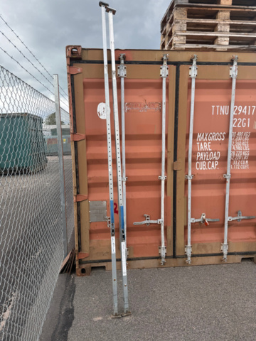 1519117-4 Partitions for refrigerated/freezer trucks & cargo supports