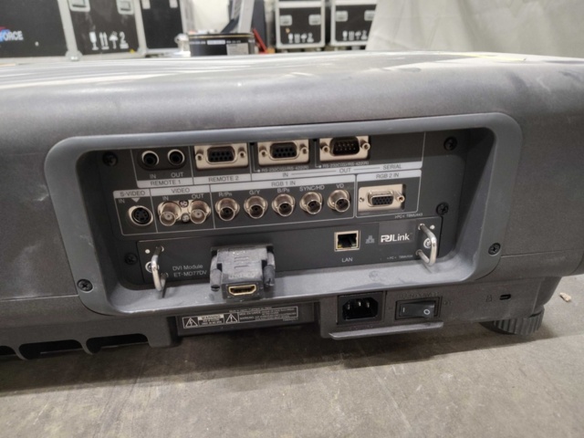 1561144-3 Projektor med 2 st linser- Panasonic DW 7000 6000 ANSI 16:9 WXGA, DLP