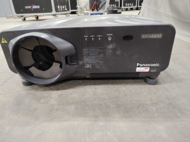 1561144-23 Projektor med 2 st linser- Panasonic DW 7000 6000 ANSI 16:9 WXGA, DLP