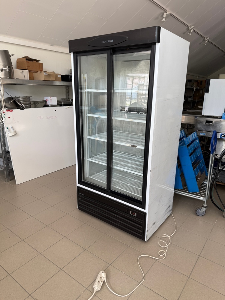 1141005-1 Beverage refrigerator with double sliding doors