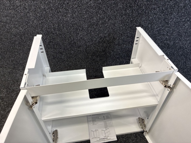 1563049-8 Commode Intro Udel 55x35 2D Matt White Svedbergs