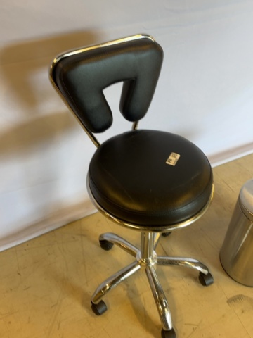 1549049-6 Rollaway stool with backrest and waste container