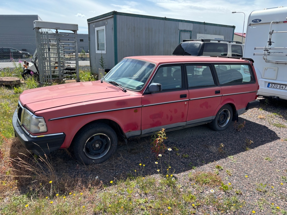 1563291-1 Volvo 240 Station Wagon 2.3 Manual, 115hp, 1993