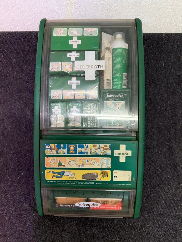 1141021-1 Cederroth first aid board