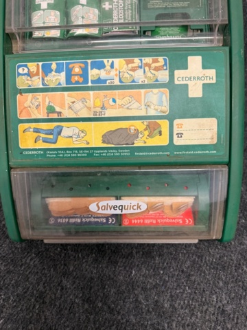 1141021-3 Cederroth first aid board