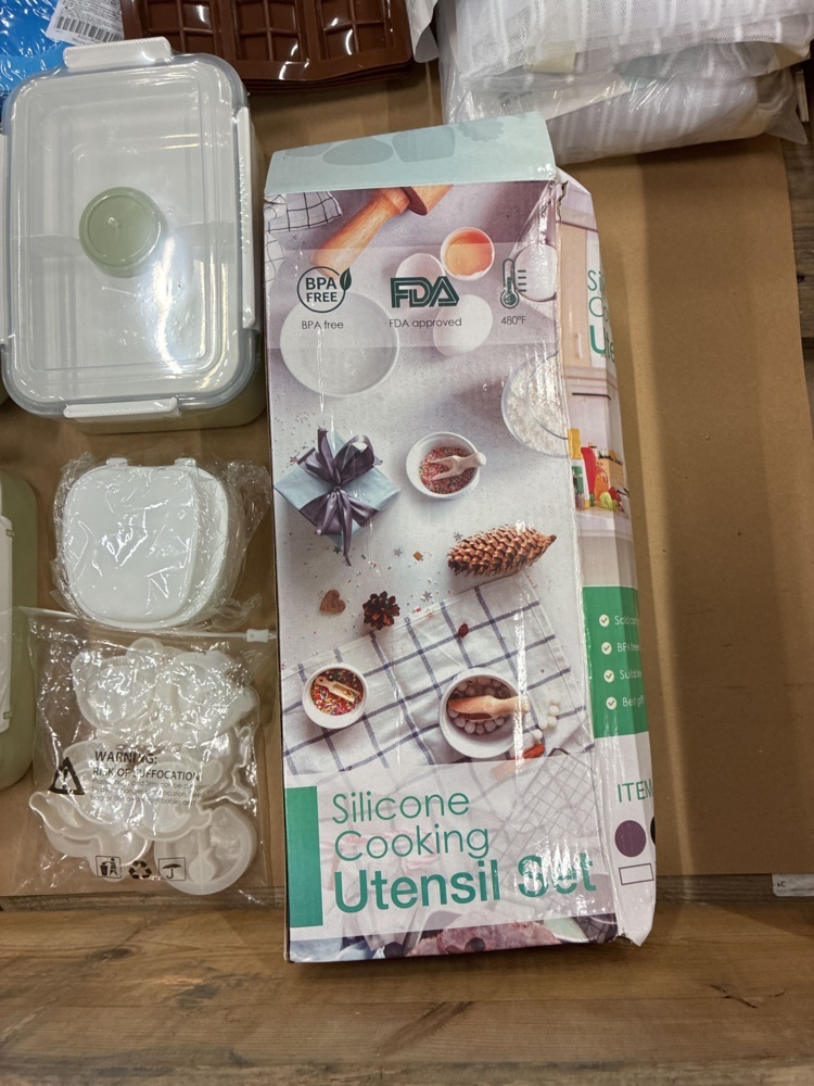 1564471-2 Household products and kitchen utensils
