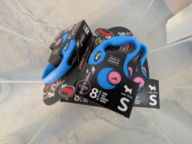 1256121-18 Leashes, harnesses etc.